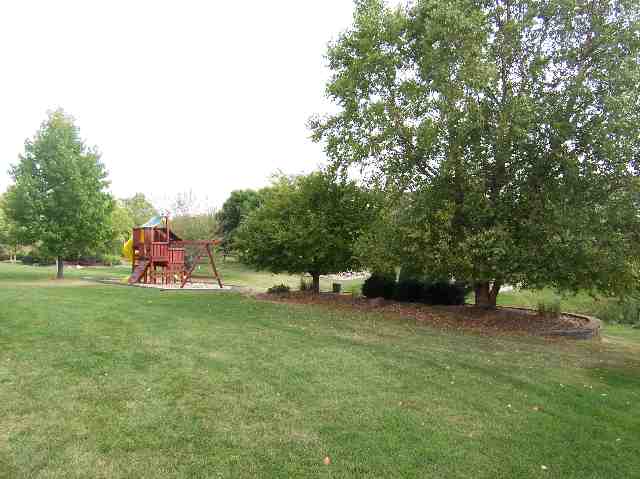 5412 North Rothmere Drive Peoria, IL 61615 - Photo 8 of 8 Gallery Image 8