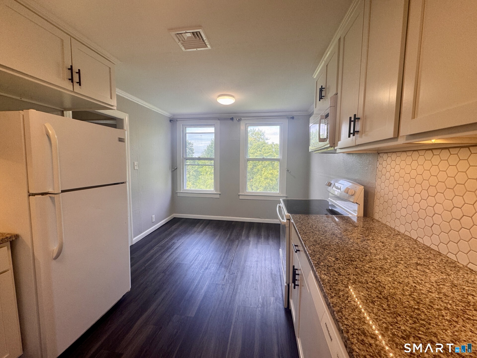 595 North Main Street Suffield, CT 06078 - Photo 23 of 33 3rd Floor