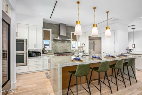 $2,395,000 | 37200 North Cave Creek Road, Unit 2124, Scottsdale, AZ 85262