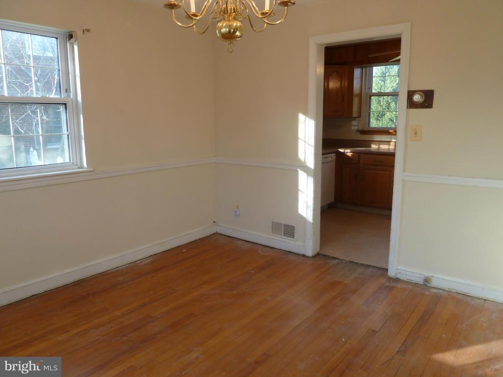 1809 Brisbane Street Silver Spring, MD 20902 - Photo 13 of 27 Dining Room