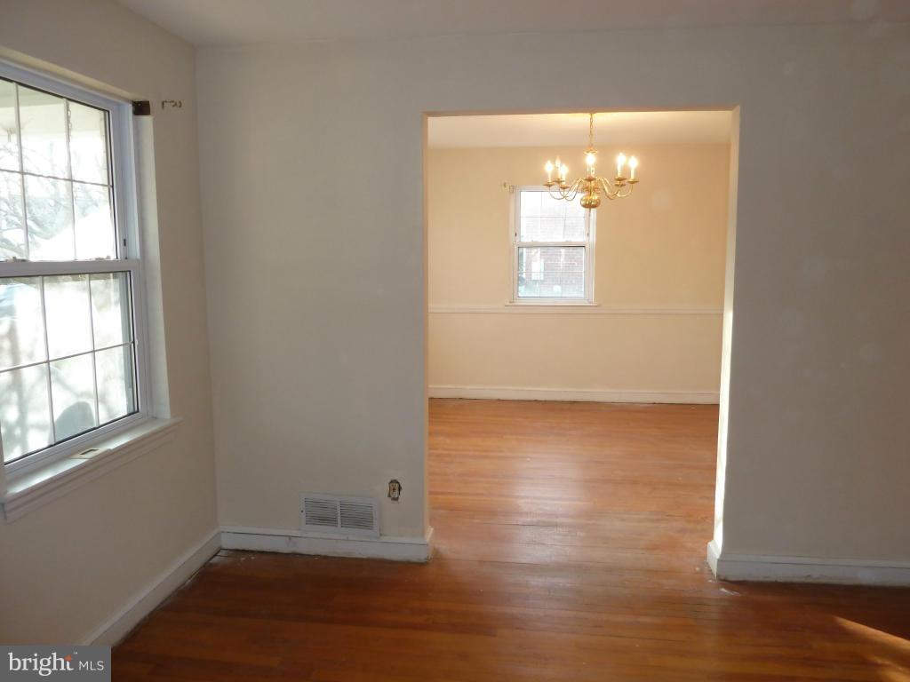 1809 Brisbane Street Silver Spring, MD 20902 - Photo 9 of 27 Dining Room