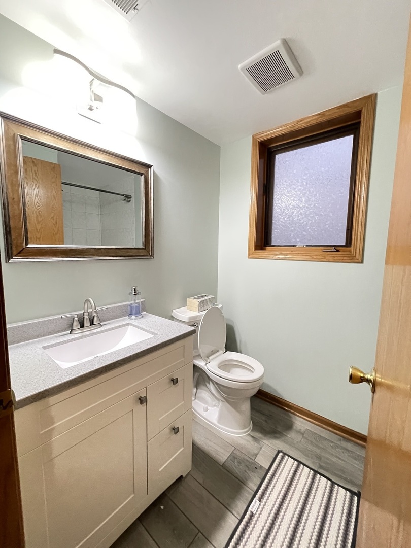 7051 West 64th Place Chicago, IL 60638 - Photo 11 of 23