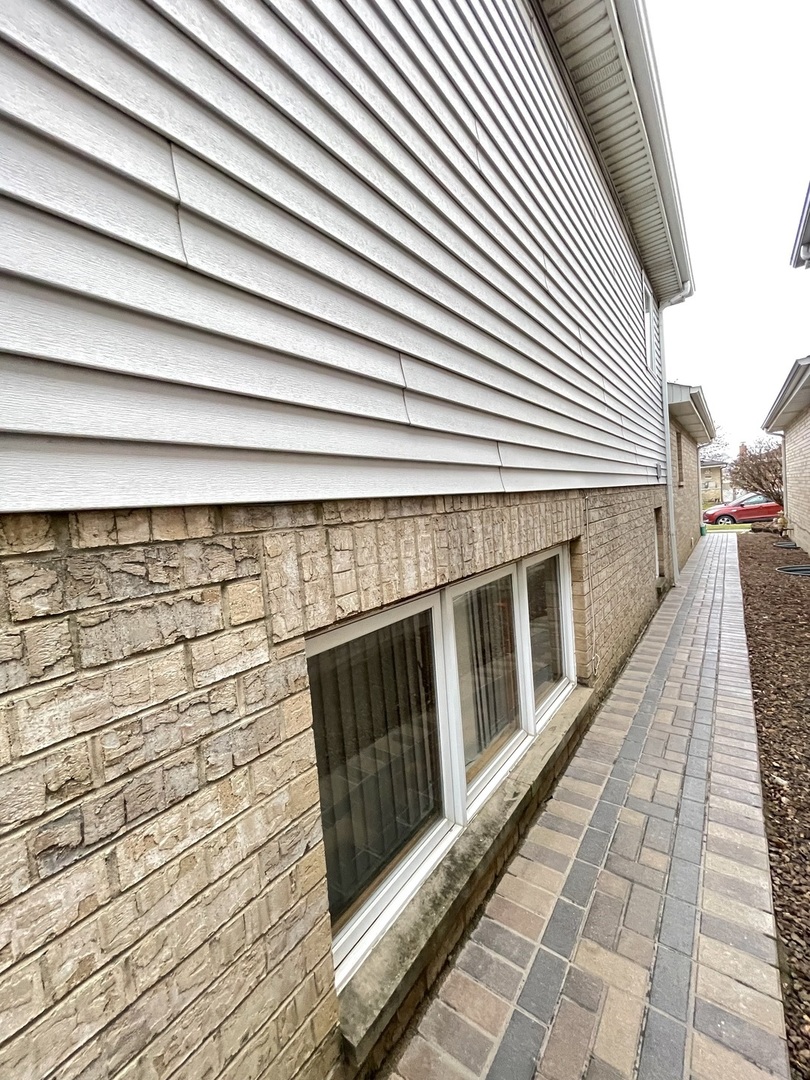 7051 West 64th Place Chicago, IL 60638 - Photo 20 of 23