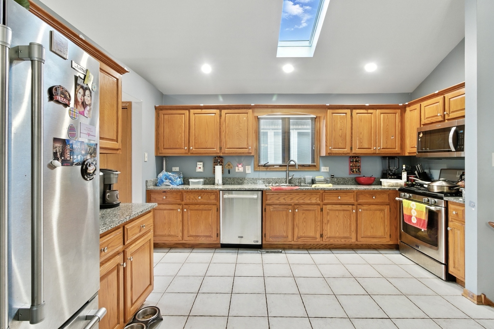 7051 West 64th Place Chicago, IL 60638 - Photo 2 of 23