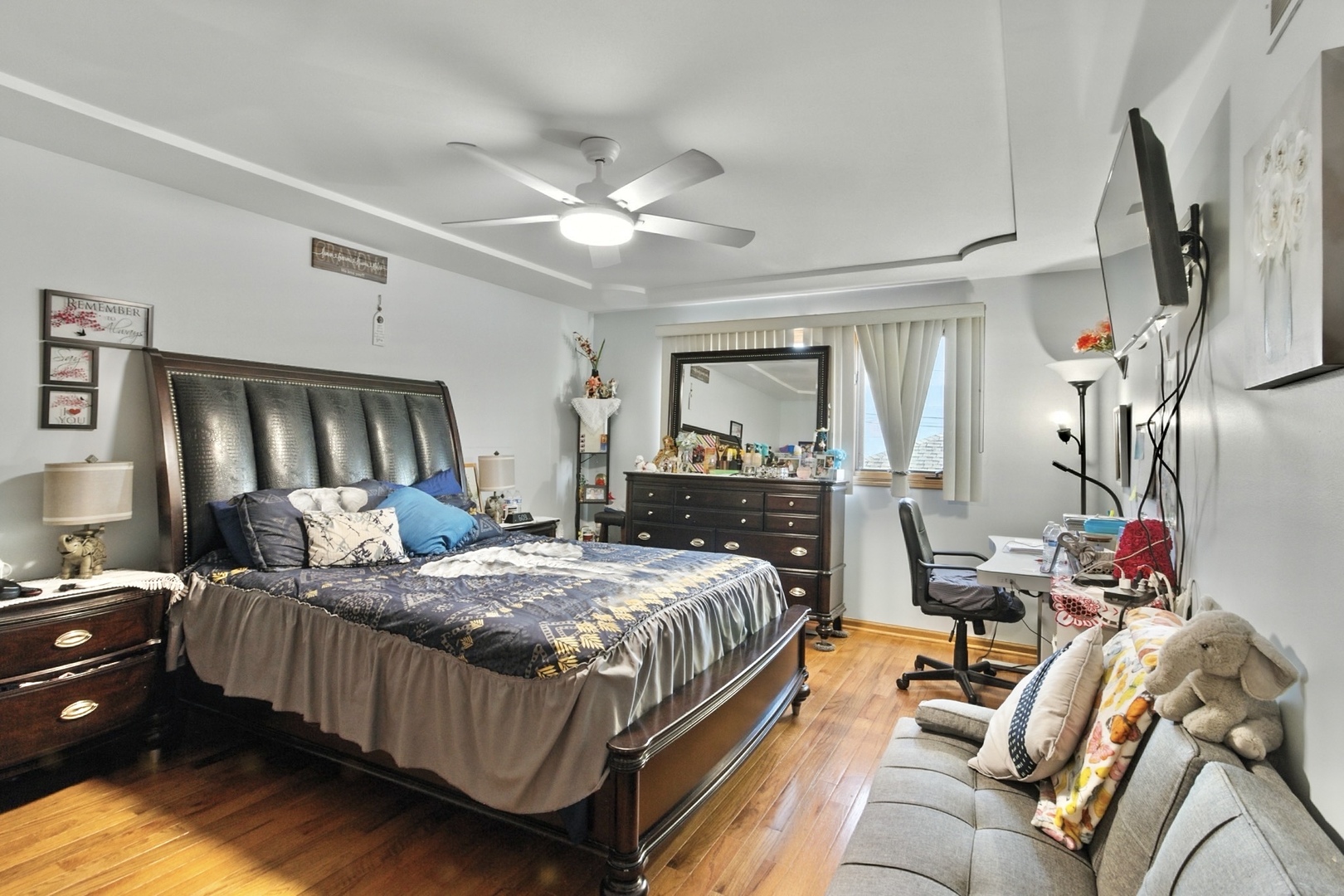 7051 West 64th Place Chicago, IL 60638 - Photo 7 of 23