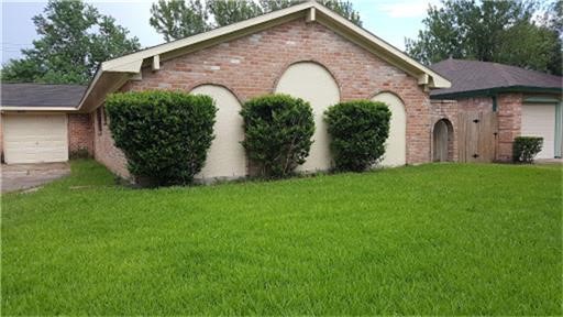 6666 Laughlin Drive Houston, TX 77489 - Photo 1 of 8