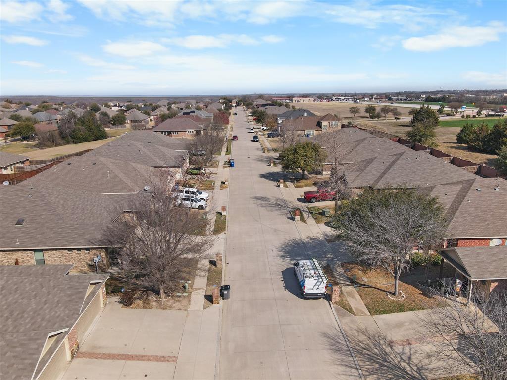 363 Armstrong Lane Lavon, TX 75166 - Photo 4 of 25