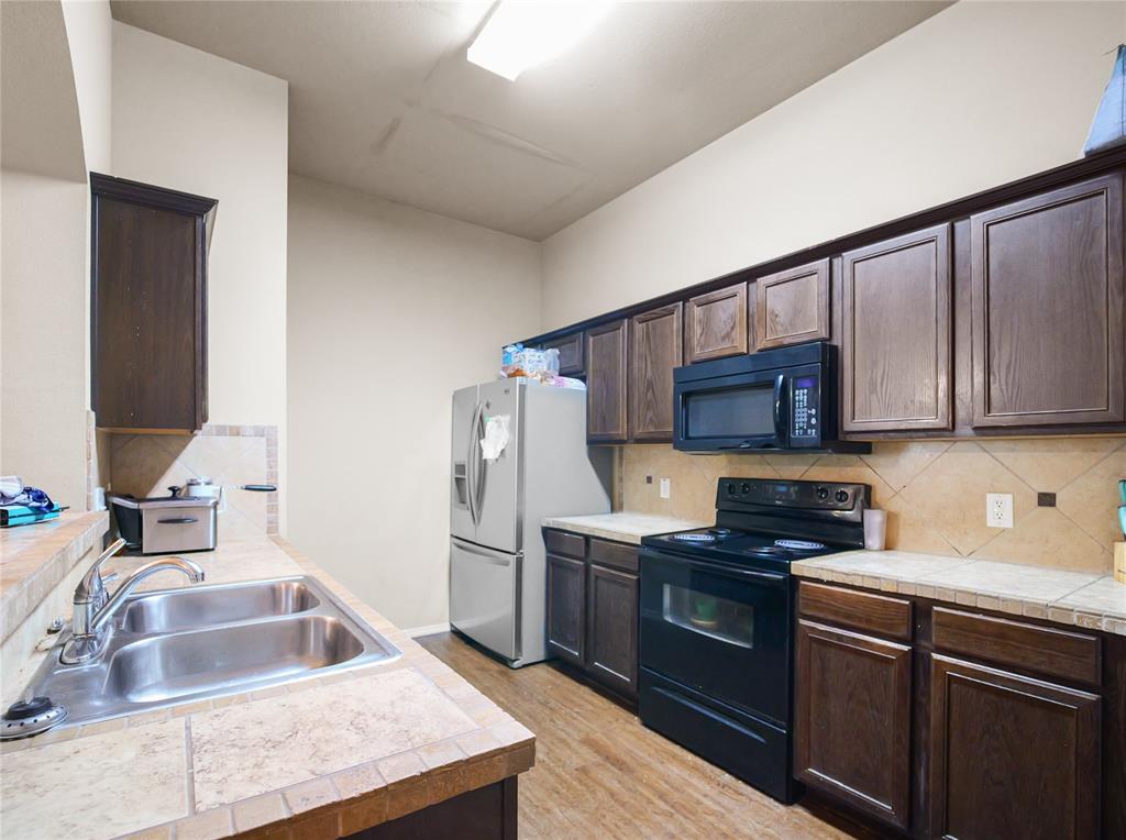 363 Armstrong Lane Lavon, TX 75166 - Photo 8 of 25