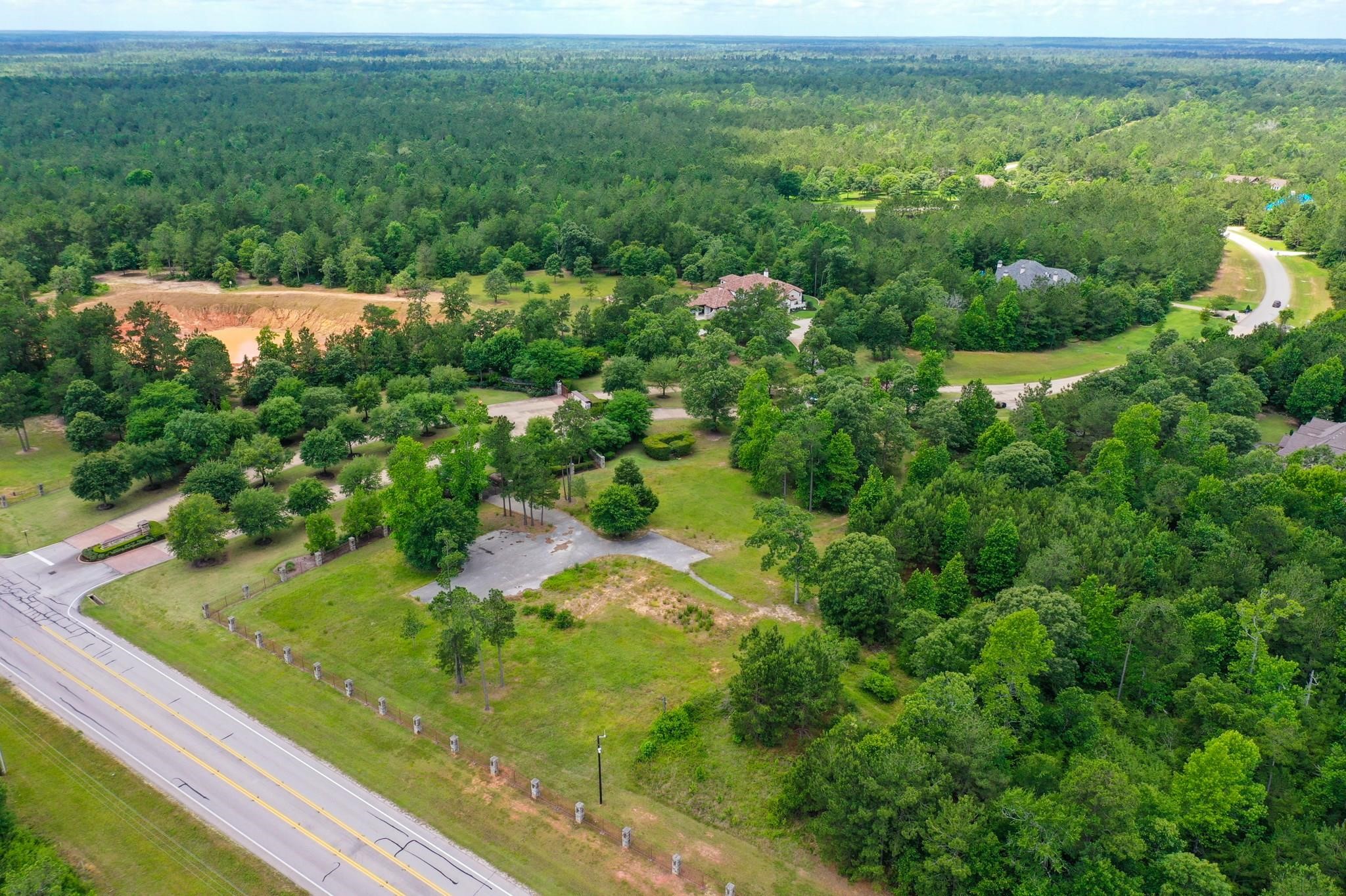 26000 Crown Ranch Boulevard Montgomery, TX 77316 - Photo 2 of 4