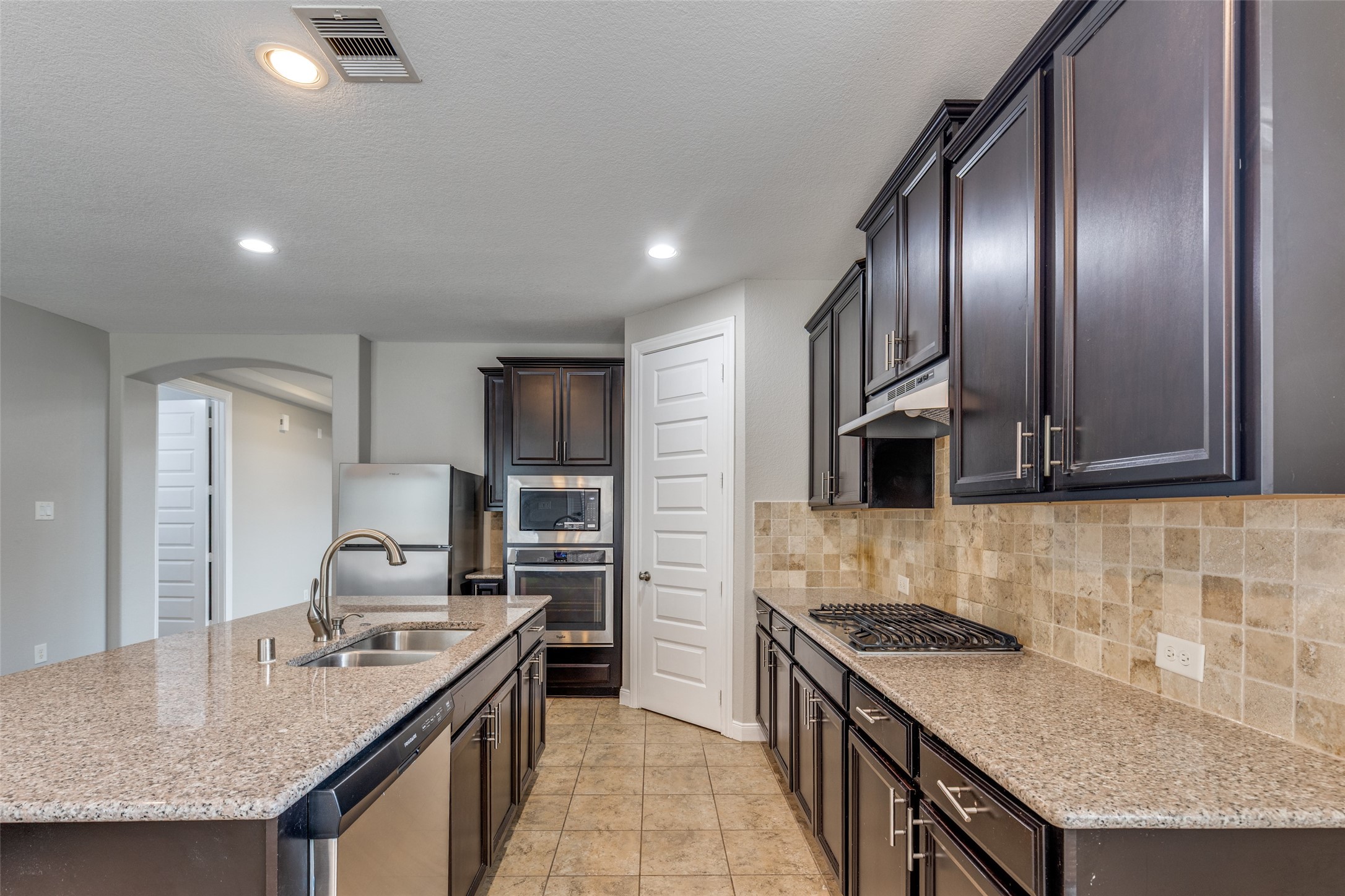 22647 Cutter Mill Drive Spring, TX 77389 - Photo 9 of 22 Kitchen