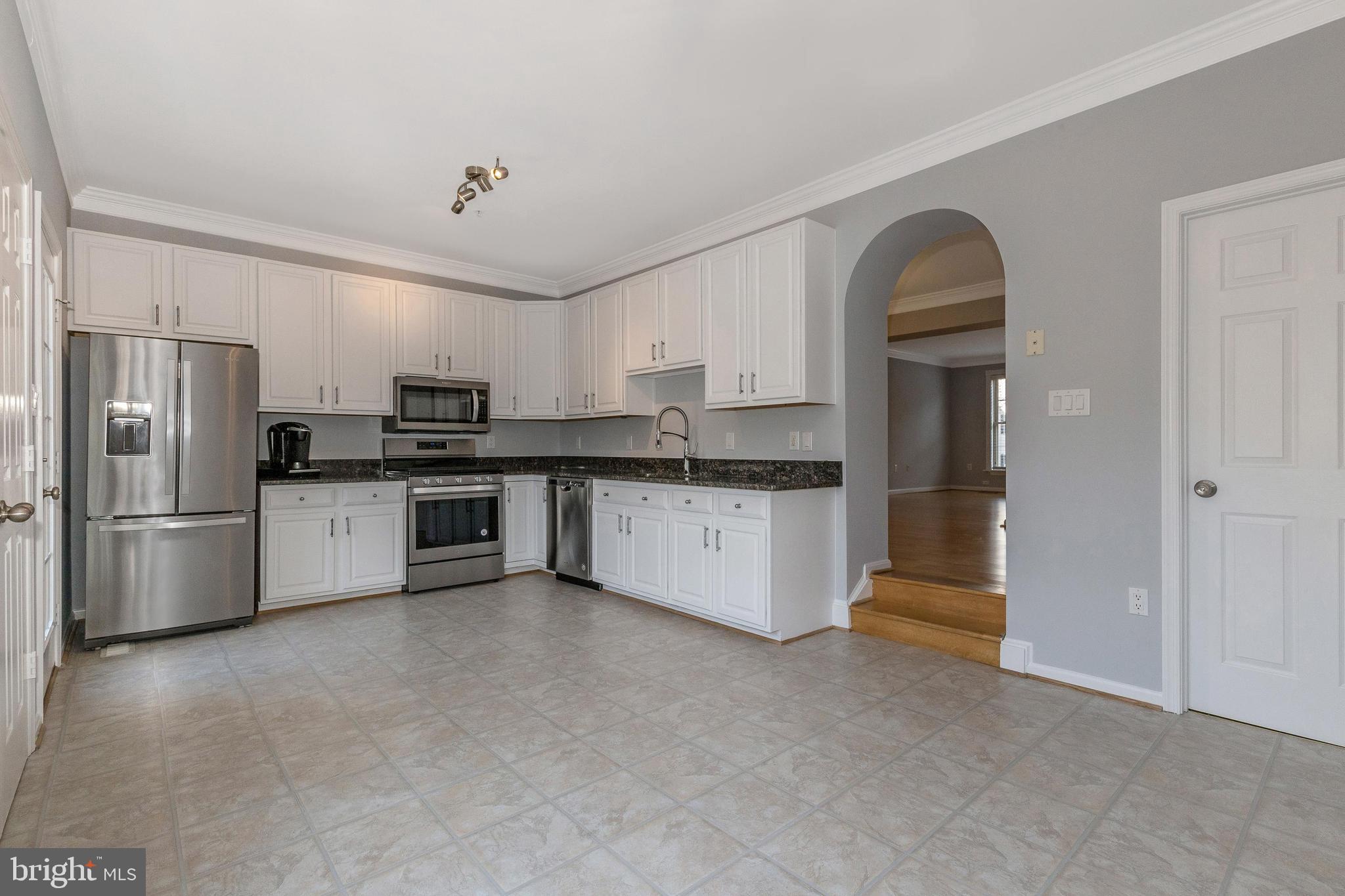 2439 Rippling Brook Road Frederick, MD 21701 - Photo 16 of 38 Kitchen