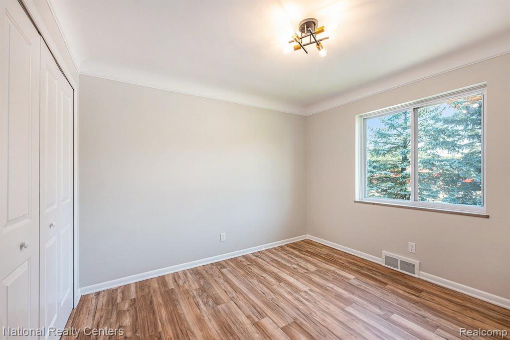 16515 15 Mile Road Clinton Township, MI 48035 - Photo 14 of 19 Gallery Image 14