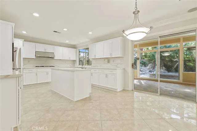 $2,599,800 | 20 Nevada, Irvine, CA 92606