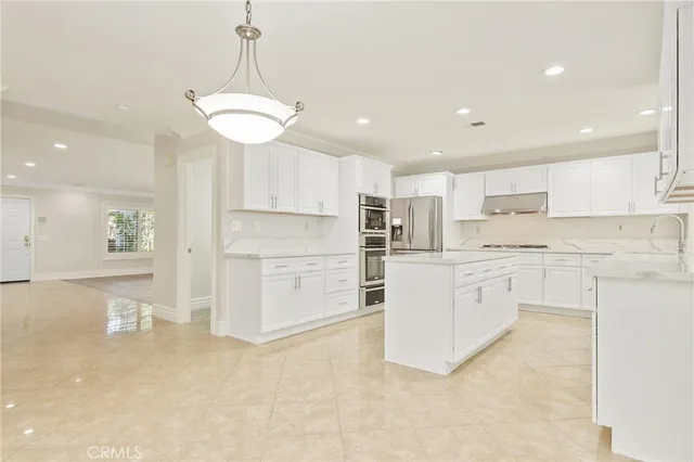 $2,599,800 | 20 Nevada, Irvine, CA 92606