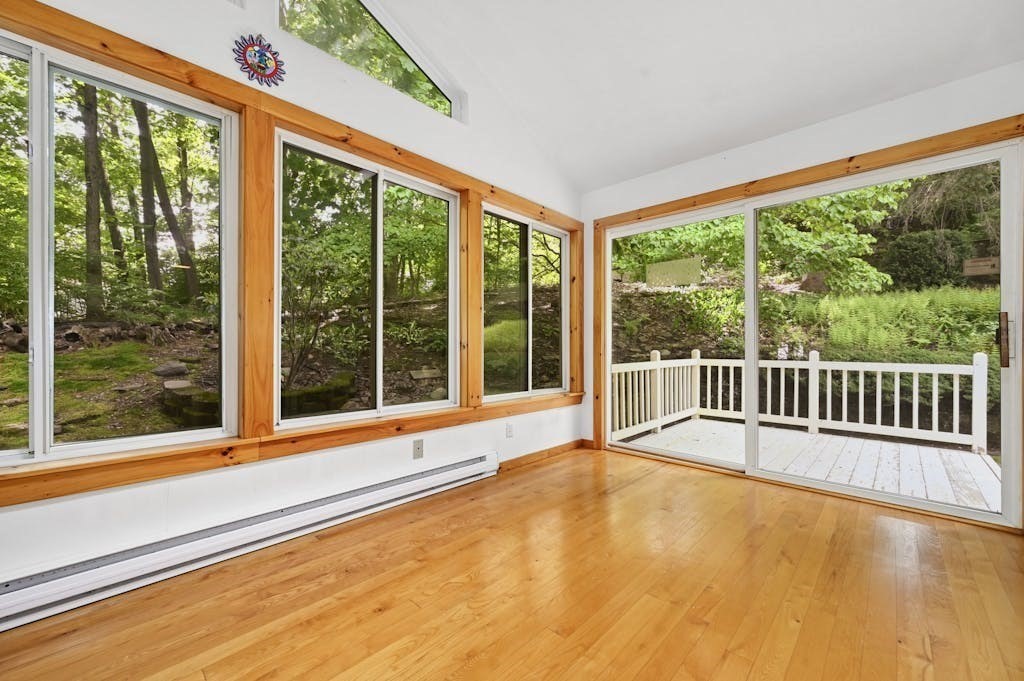 43 Ardmore Road Worcester, MA 01609 - Photo 12 of 32 Gallery Image 12