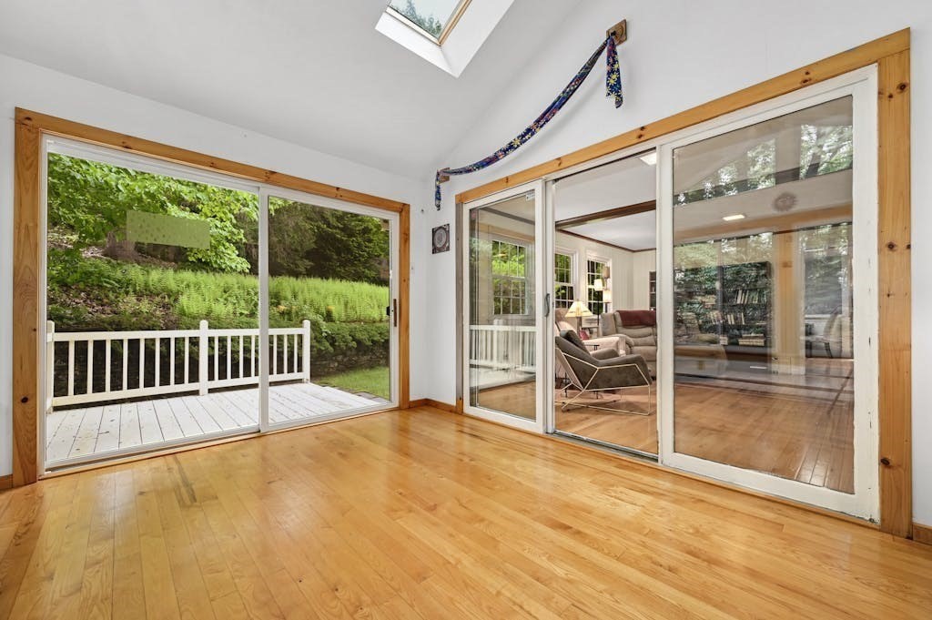 43 Ardmore Road Worcester, MA 01609 - Photo 13 of 32 Gallery Image 13