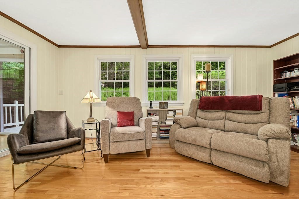 43 Ardmore Road Worcester, MA 01609 - Photo 15 of 32 Gallery Image 15