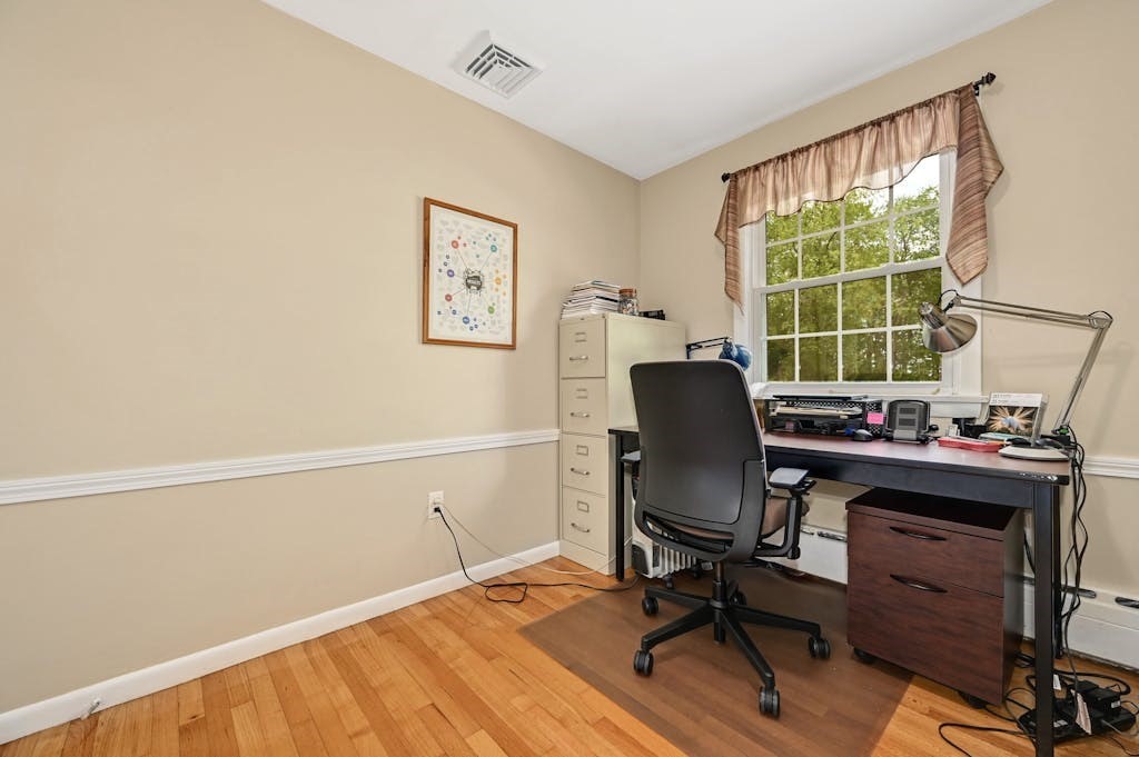 43 Ardmore Road Worcester, MA 01609 - Photo 23 of 32 Gallery Image 23