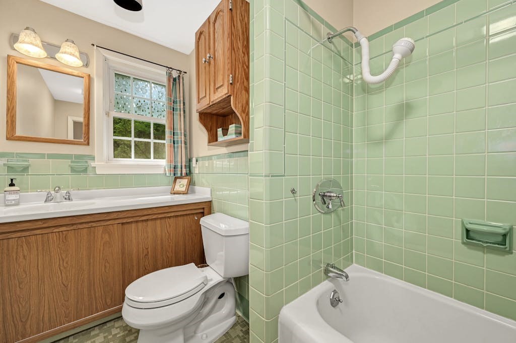 43 Ardmore Road Worcester, MA 01609 - Photo 25 of 32 Gallery Image 25