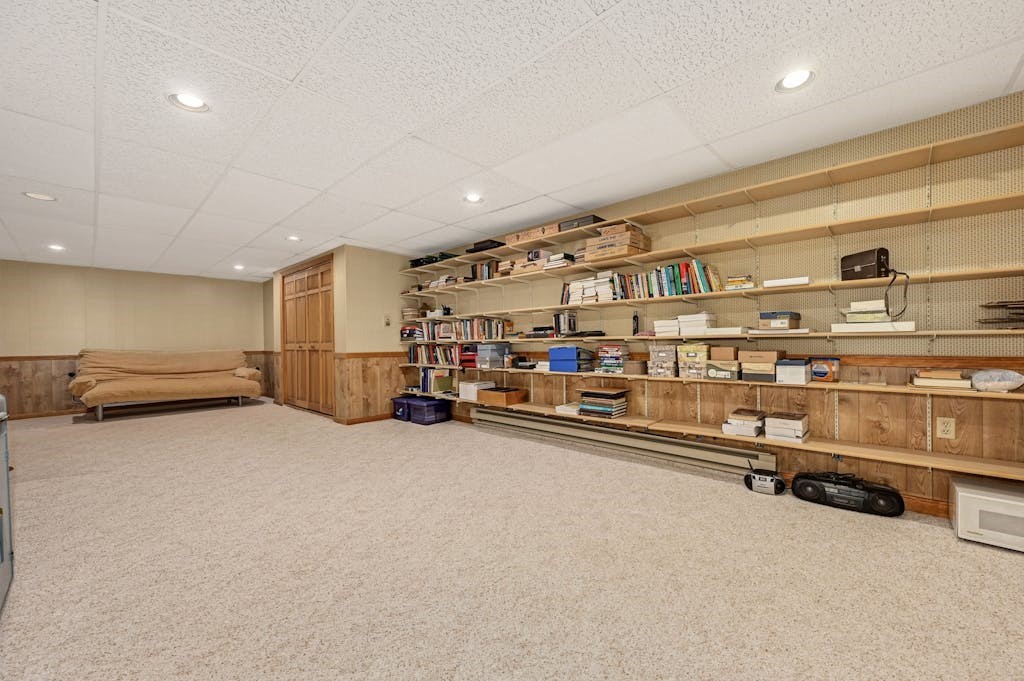 43 Ardmore Road Worcester, MA 01609 - Photo 26 of 32 Gallery Image 26