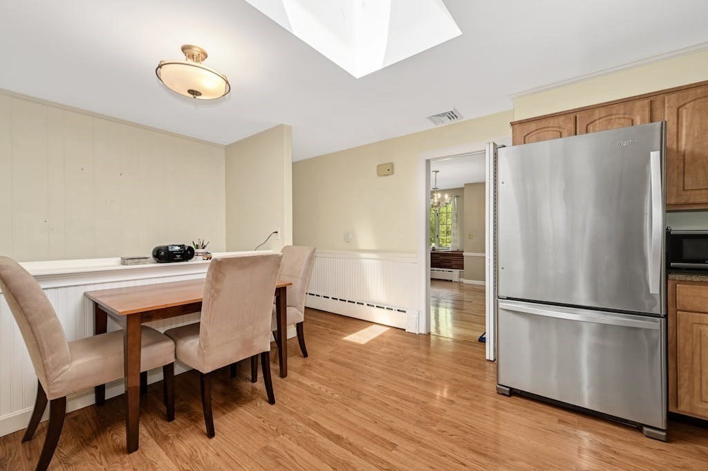 43 Ardmore Road Worcester, MA 01609 - Photo 5 of 32 Gallery Image 5