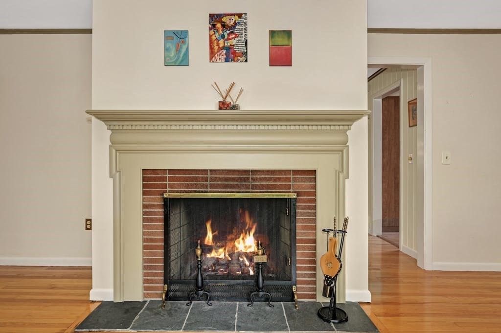 43 Ardmore Road Worcester, MA 01609 - Photo 8 of 32 Gallery Image 8