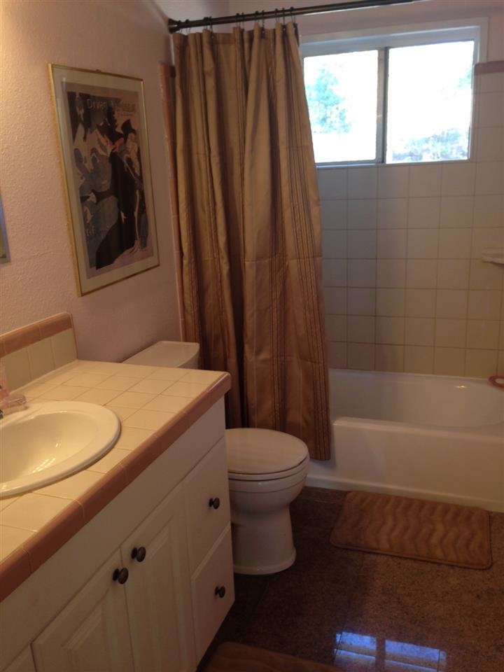 1402 East Mission Road Fallbrook, CA 92028 - Photo 7 of 15