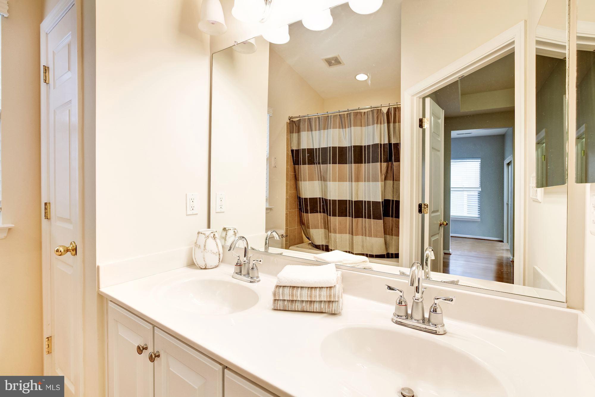122 South Exeter Street, Unit 126 Baltimore, MD 21202 - Photo 20 of 27 Double vanities in custom master bath