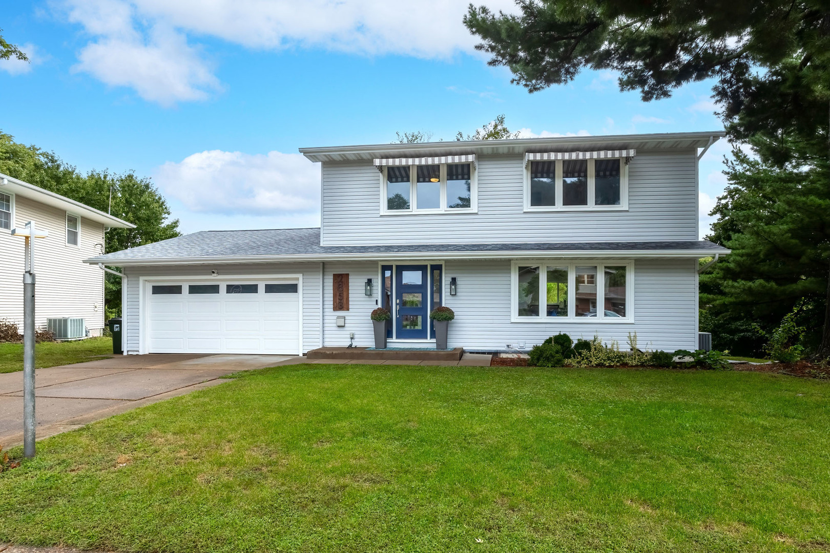 2853 Fairhaven Road Davenport, IA 52803 - Photo 1 of 52 Gallery Image 1