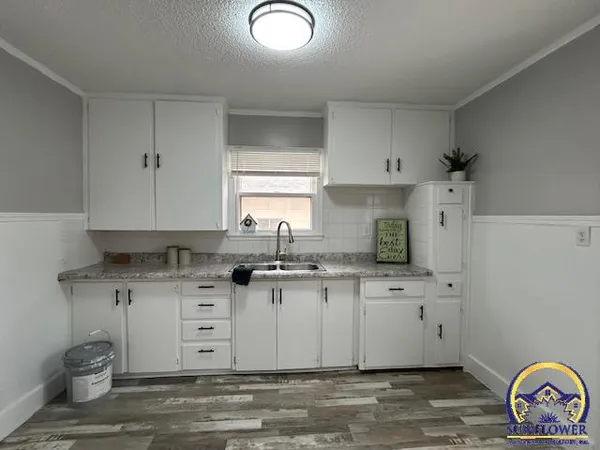 $149,950 | 1725 Southwest Sims Avenue, Topeka, KS 66604