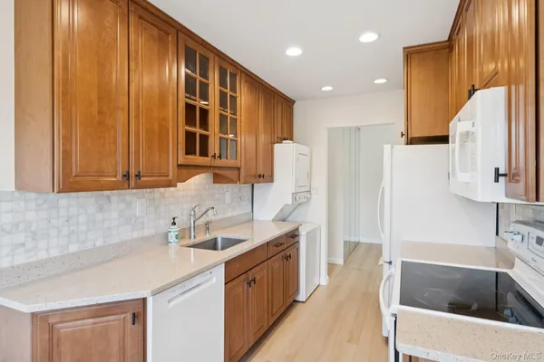 $599,000 | 908 Drew Lane, St. James, NY 11780