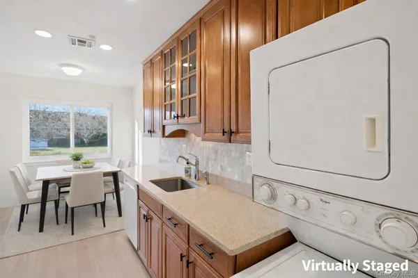 $599,000 | 908 Drew Lane, St. James, NY 11780