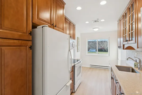 $599,000 | 908 Drew Lane, St. James, NY 11780