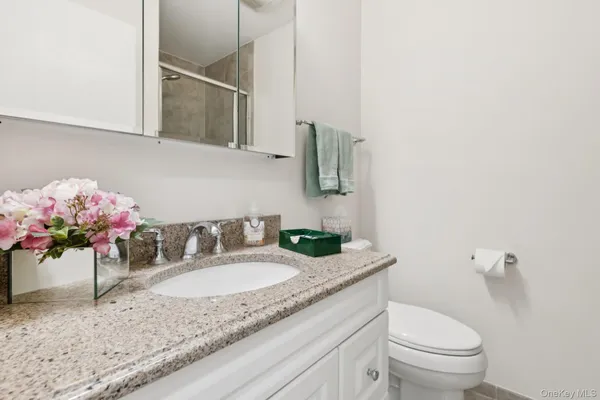 $599,000 | 908 Drew Lane, St. James, NY 11780