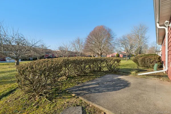 $599,000 | 908 Drew Lane, St. James, NY 11780