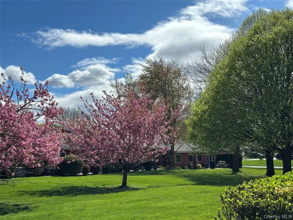 $599,000 | 908 Drew Lane, St. James, NY 11780