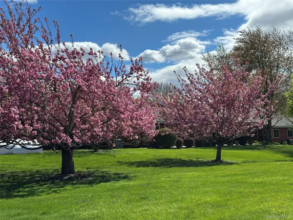 $599,000 | 908 Drew Lane, St. James, NY 11780