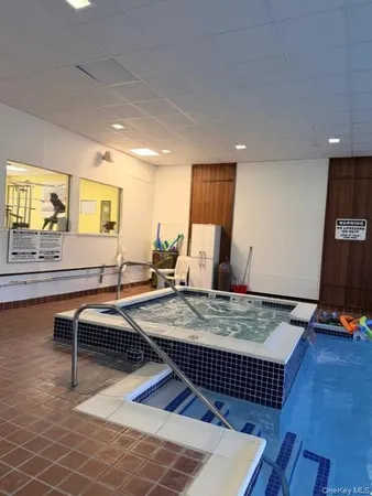 $599,000 | 908 Drew Lane, St. James, NY 11780