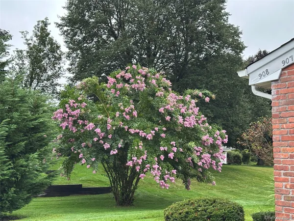 $599,000 | 908 Drew Lane, St. James, NY 11780