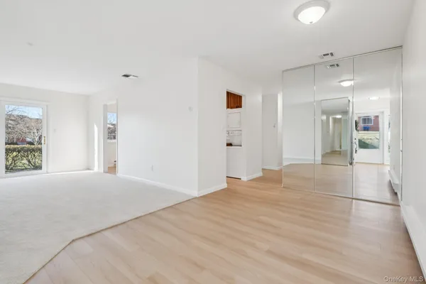 $599,000 | 908 Drew Lane, St. James, NY 11780