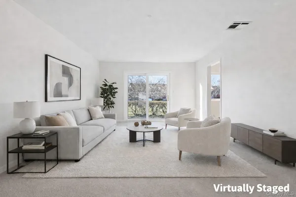 $599,000 | 908 Drew Lane, St. James, NY 11780