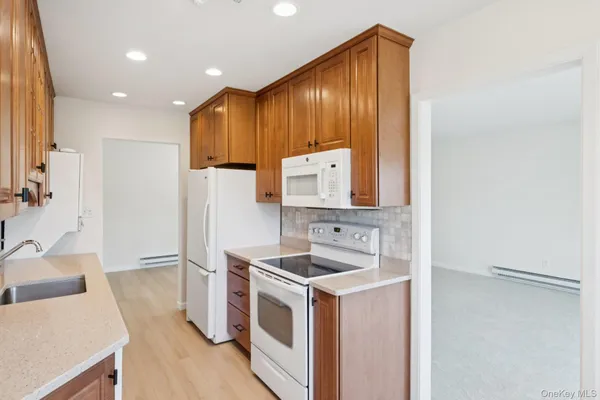 $599,000 | 908 Drew Lane, St. James, NY 11780