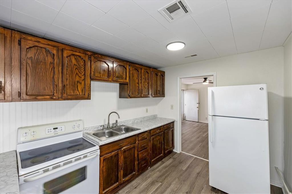 3618 Shawnee Drive Kansas City, KS 66106 - Photo 4 of 36