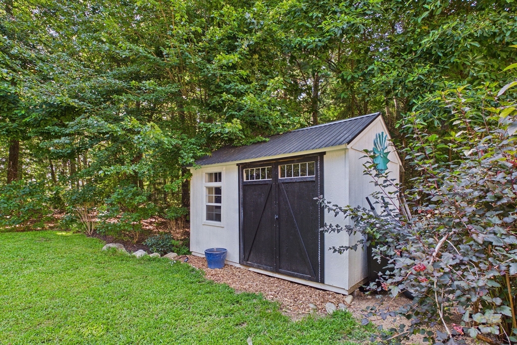281 Neck Road Rochester, MA 02770 - Photo 36 of 39 Gallery Image 36