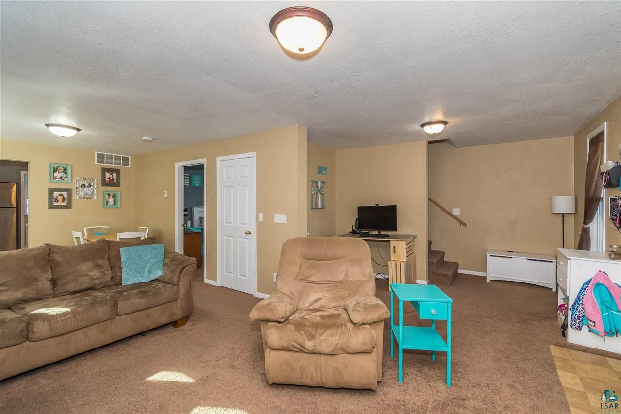 2129 Oakes Avenue Superior, WI 54880 - Photo 4 of 15 Gallery Image 4