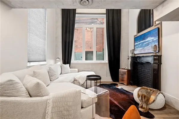$345,000 | 325 South Highland Avenue, Unit 103, Pittsburgh, PA 15206