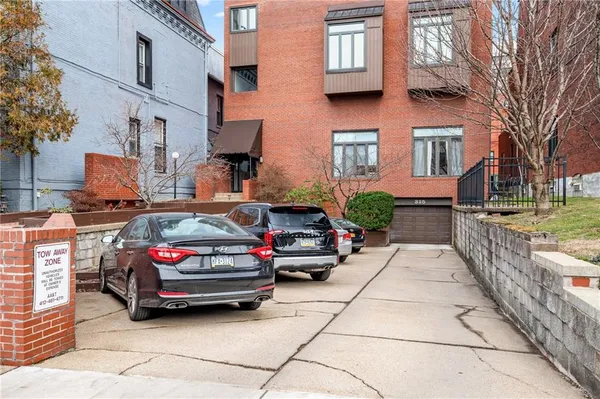 $345,000 | 325 South Highland Avenue, Unit 103, Pittsburgh, PA 15206