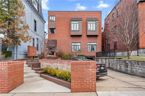 $345,000 | 325 South Highland Avenue, Unit 103, Pittsburgh, PA 15206