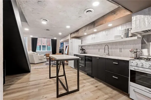$345,000 | 325 South Highland Avenue, Unit 103, Pittsburgh, PA 15206