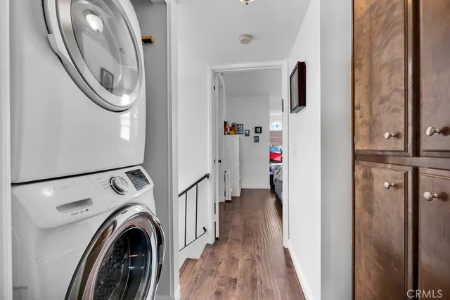 a view of livingroom with washer and dryer